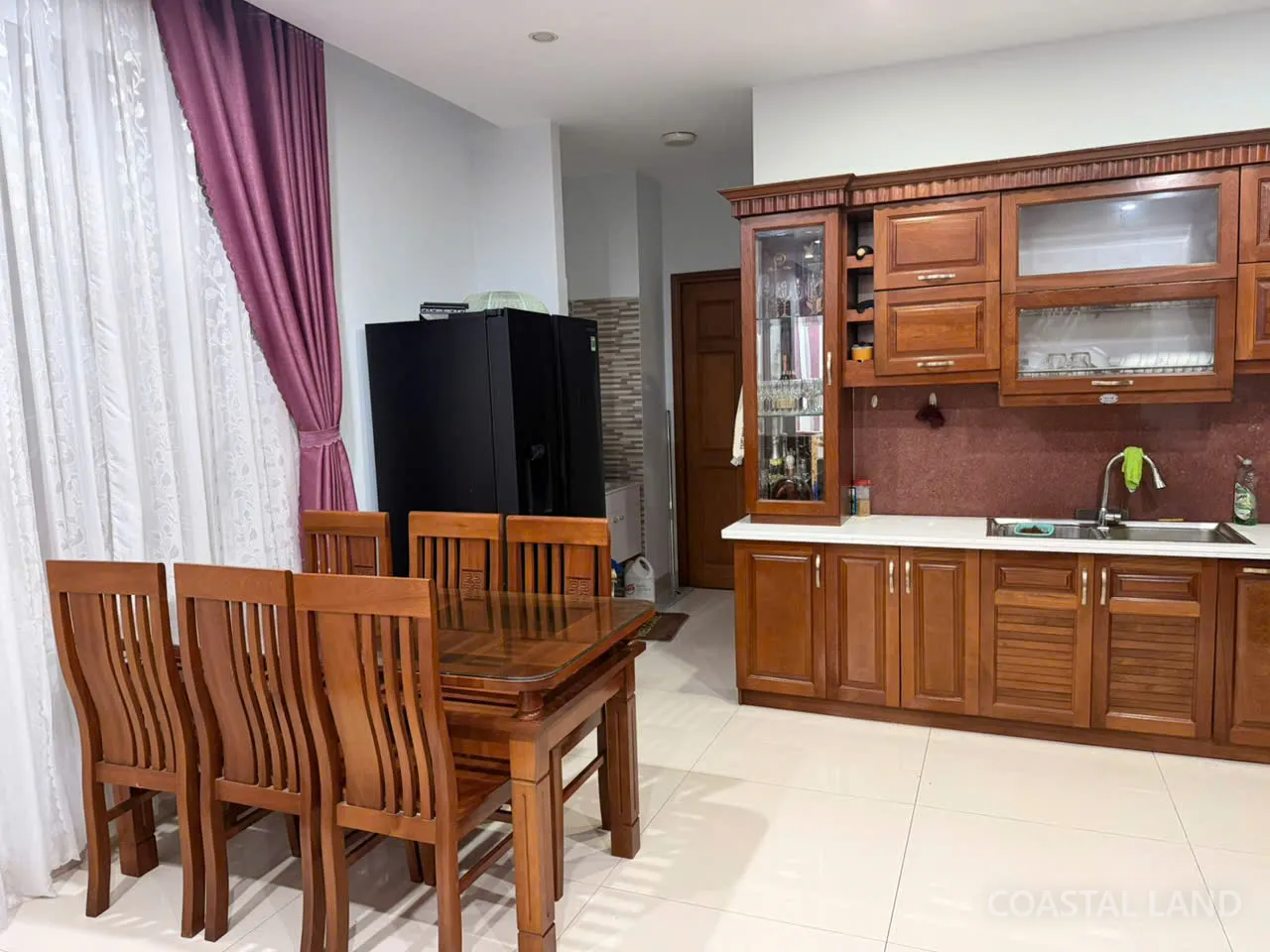 🏡 NẮM CHỦ NHÀ ĐẸP 3 TẦNG – 2 MẶT TIỀN 📍 Sát cầu Hòa Xuân 🌿 Kẹp vệt cây xanh – vị trí cực đẹp 📐 DT sàn 263,3m² | Full nội thất 2