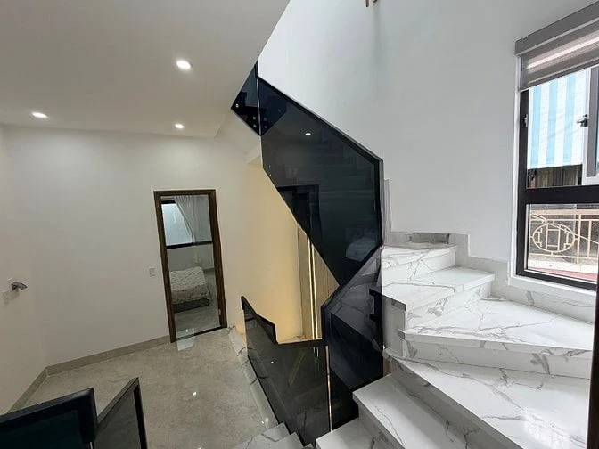 Xuất ngoại bán nhà 3 mê full nội thất tâm huyết gần biển, gần chợ 7