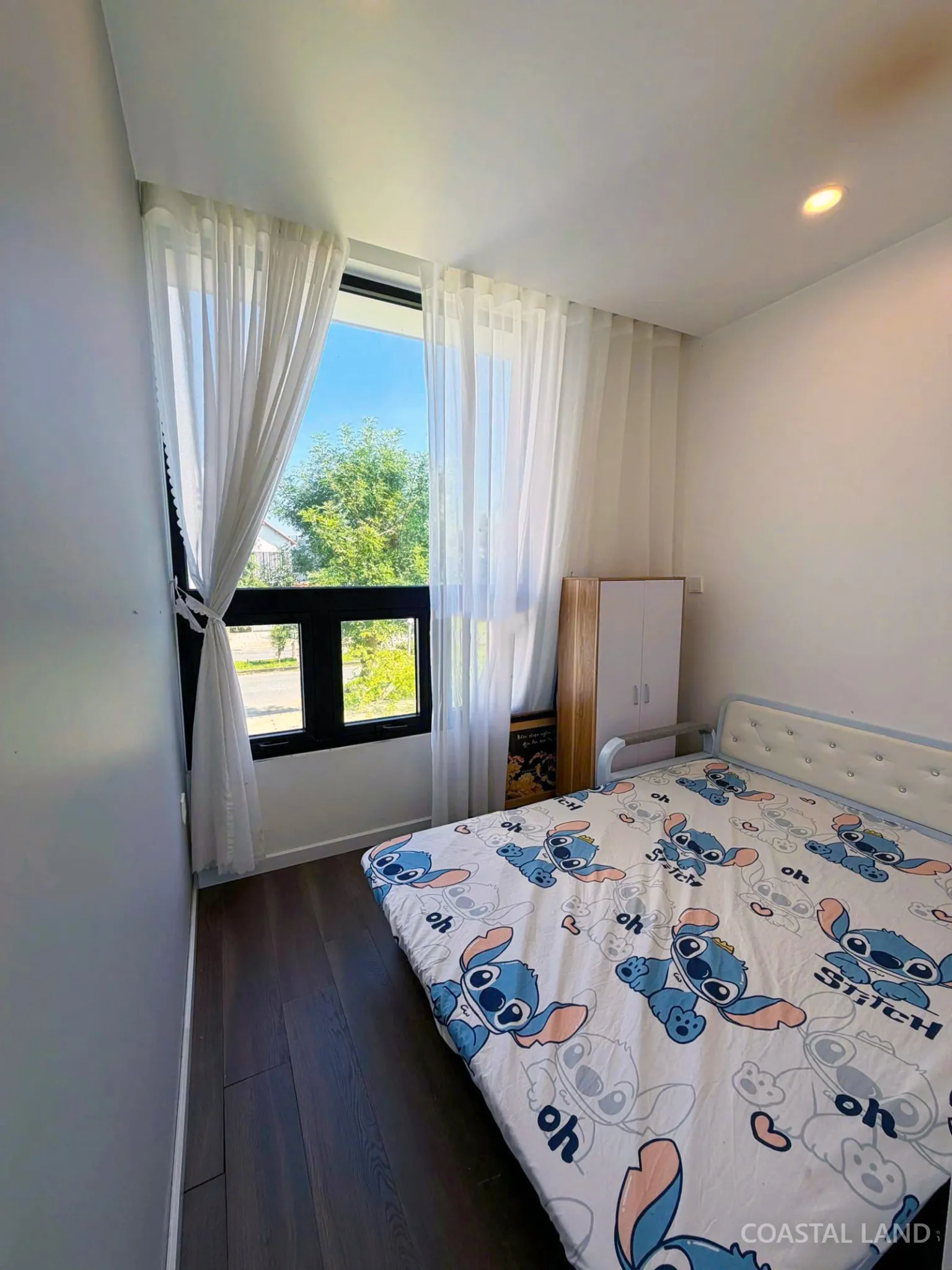 Cho thuê nhà nguyên căn biệt thự sân vườn - đường Văn Tiến Dũng - sát khu FPT 5
