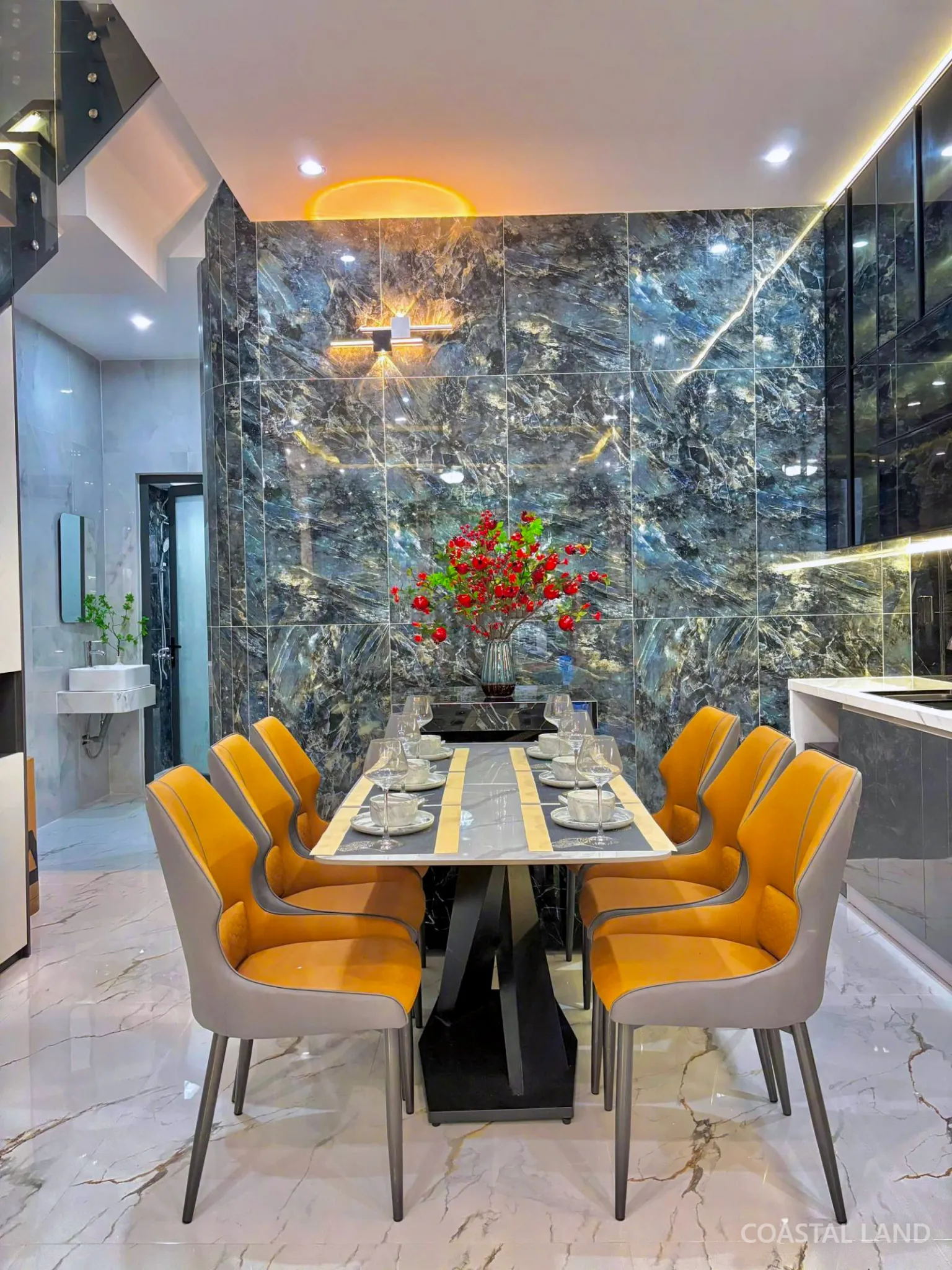 Cần bán nhà mới xây hiện đại đường Vũ Miên - đối lưng Phạm Hùng và Quốc Lộ 1A chỉ vào ở 15