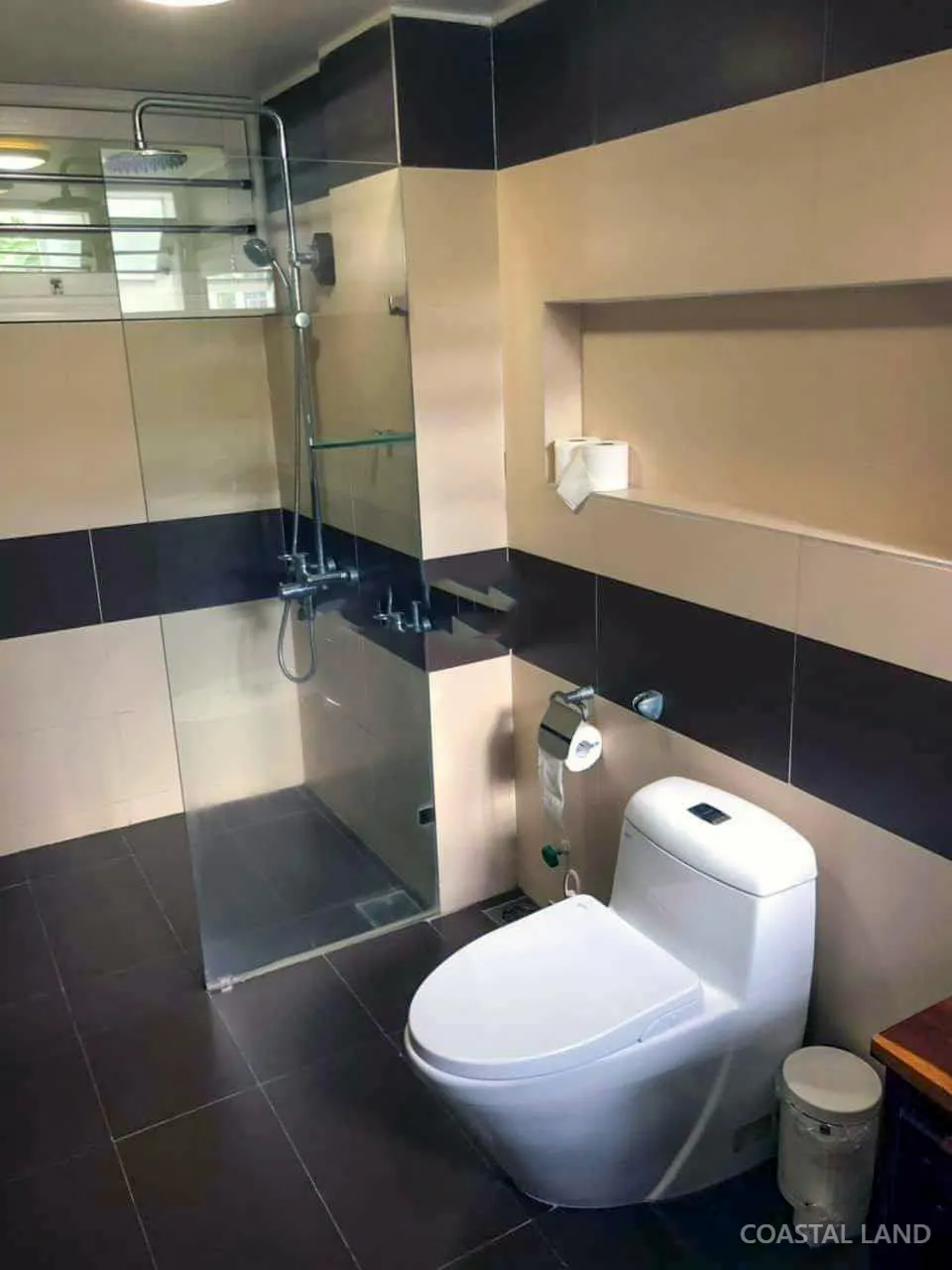 Cho thuê nhà ở hoặc làm văn phòng tại Ngọc Anh, Phường Phú Thượng, Thành phố Huế 11