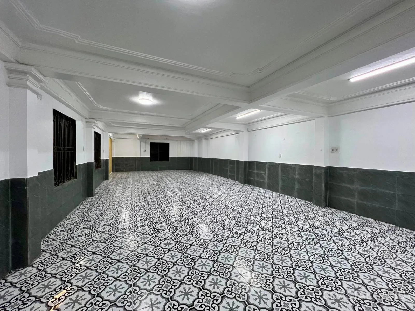 Cho thuê văn phòng 100m2 kiệt 301 đường Nguyễn Trãi, phường Phú Xuân, Huế 3