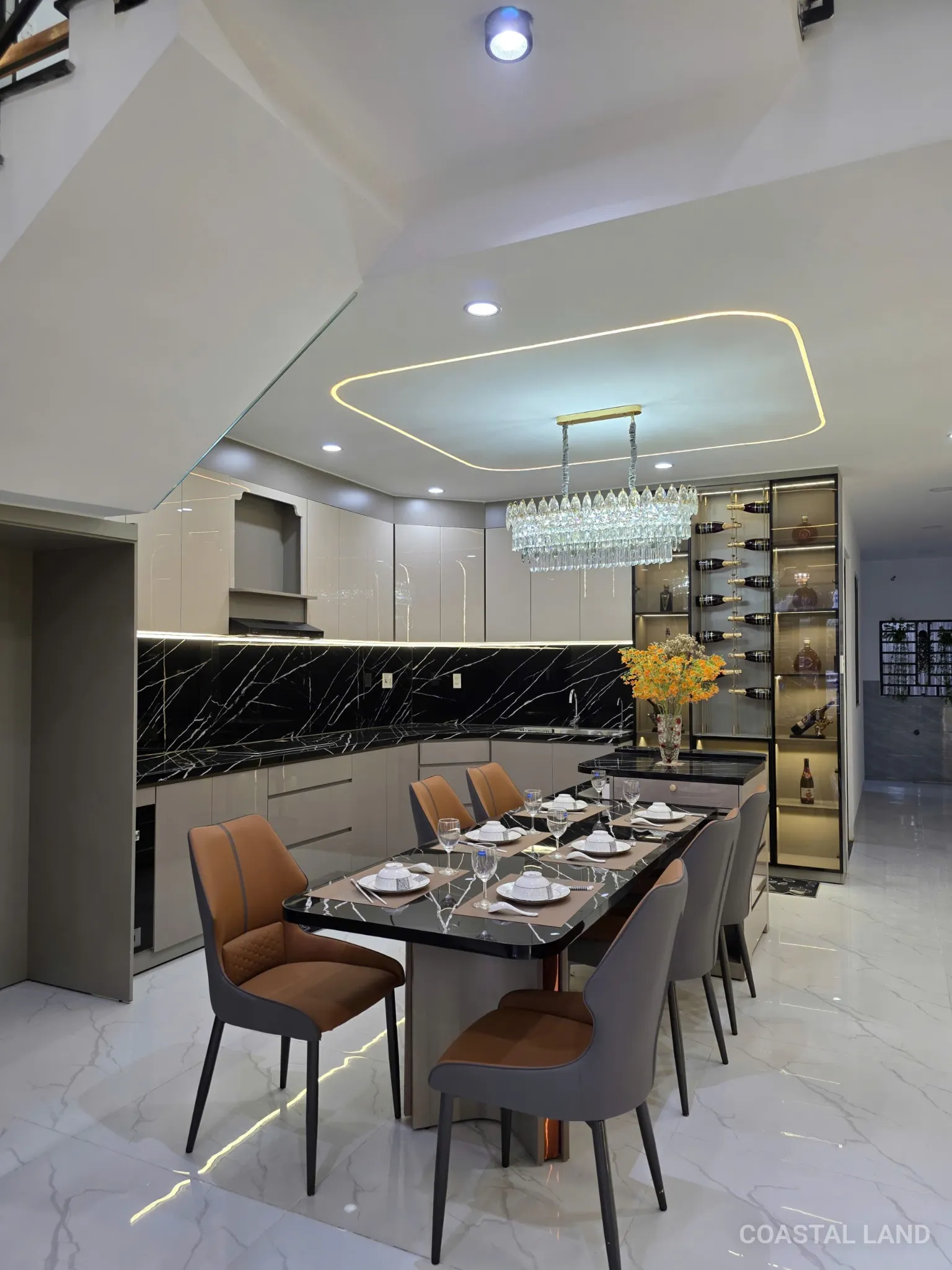 CHO THUÊ NHÀ MỚI 3 TẦNG NỘI THẤT CAO CẤP - HÒA XUÂN -ĐÀ NẴNG 2