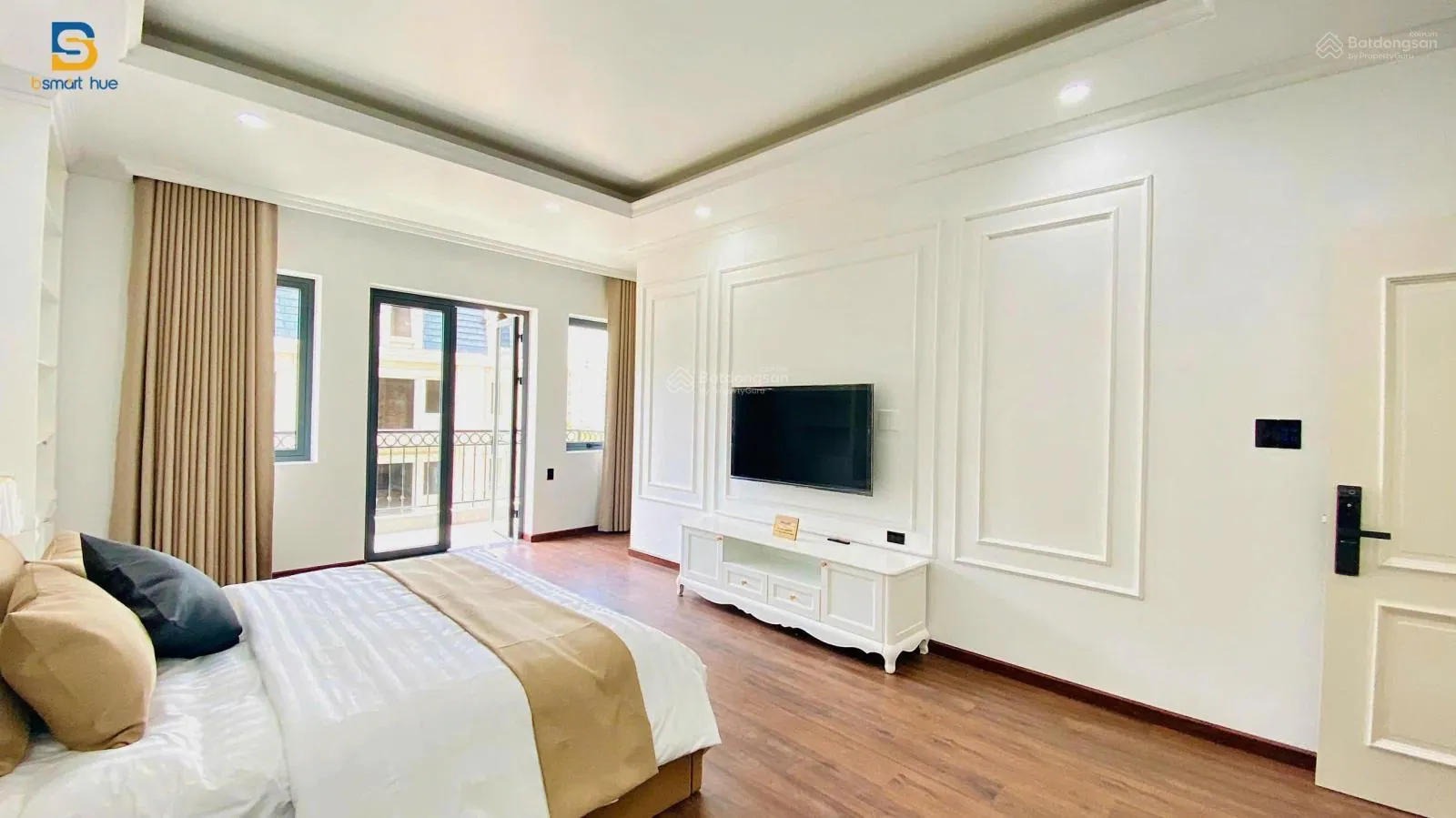 Nhà 3 tầng đầy đủ nội thất đường Phạm Văn Đồng sau lưng 1 nhà mặt tiền. Gía 3,75 tỷ thương lượng 12