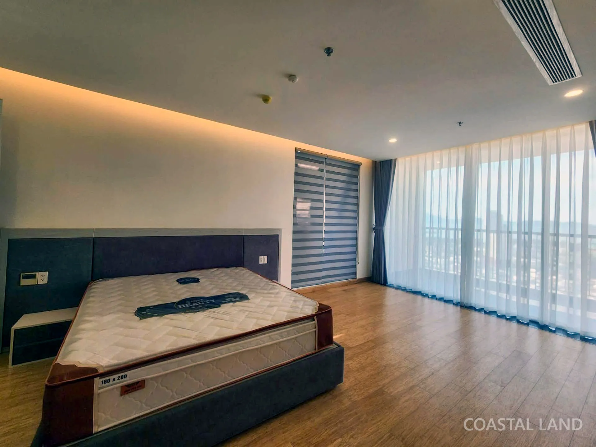 Cho thuê Penthouse tại căn hộ Fhome Đà Nẵng. 11