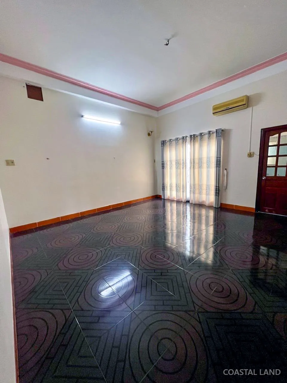 Cho thuê nhà mặt phố, gần biển, ngay khu phố Hàn Quốc. Chỉ 40 tr/tháng 4