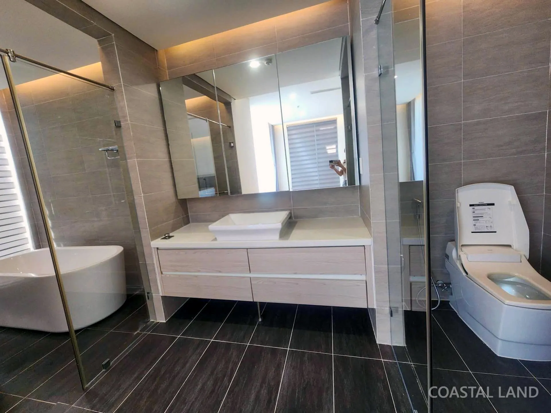 Cho thuê Penthouse tại căn hộ Fhome Đà Nẵng. 9