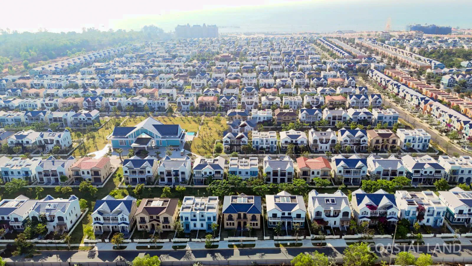 Cắt lỗ bán nhanh biệt thự song lập nằm ngay hồ bơi clubhouse giá chỉ 4 tỷ giá quá tốt tại Novaworld 11