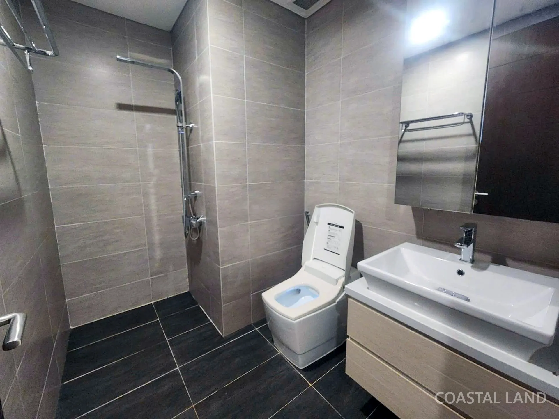 Cho thuê Penthouse tại căn hộ Fhome Đà Nẵng. 13
