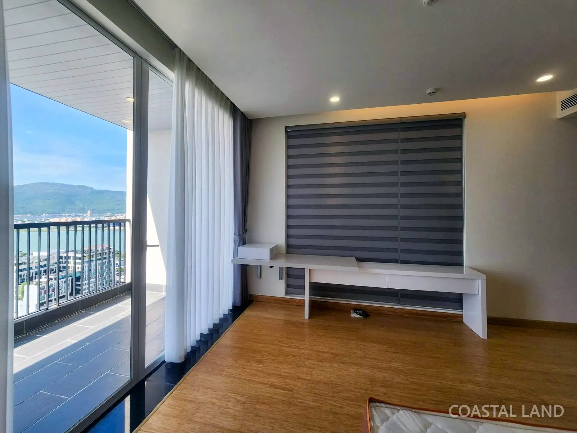 Cho thuê Penthouse tại căn hộ Fhome Đà Nẵng. 4