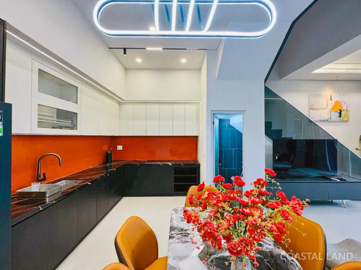 Bán nhà 3 tầng 57,5m2 gần biển Nguyễn Chánh, Phường Hòa Khánh, Đà Nẵng 2
