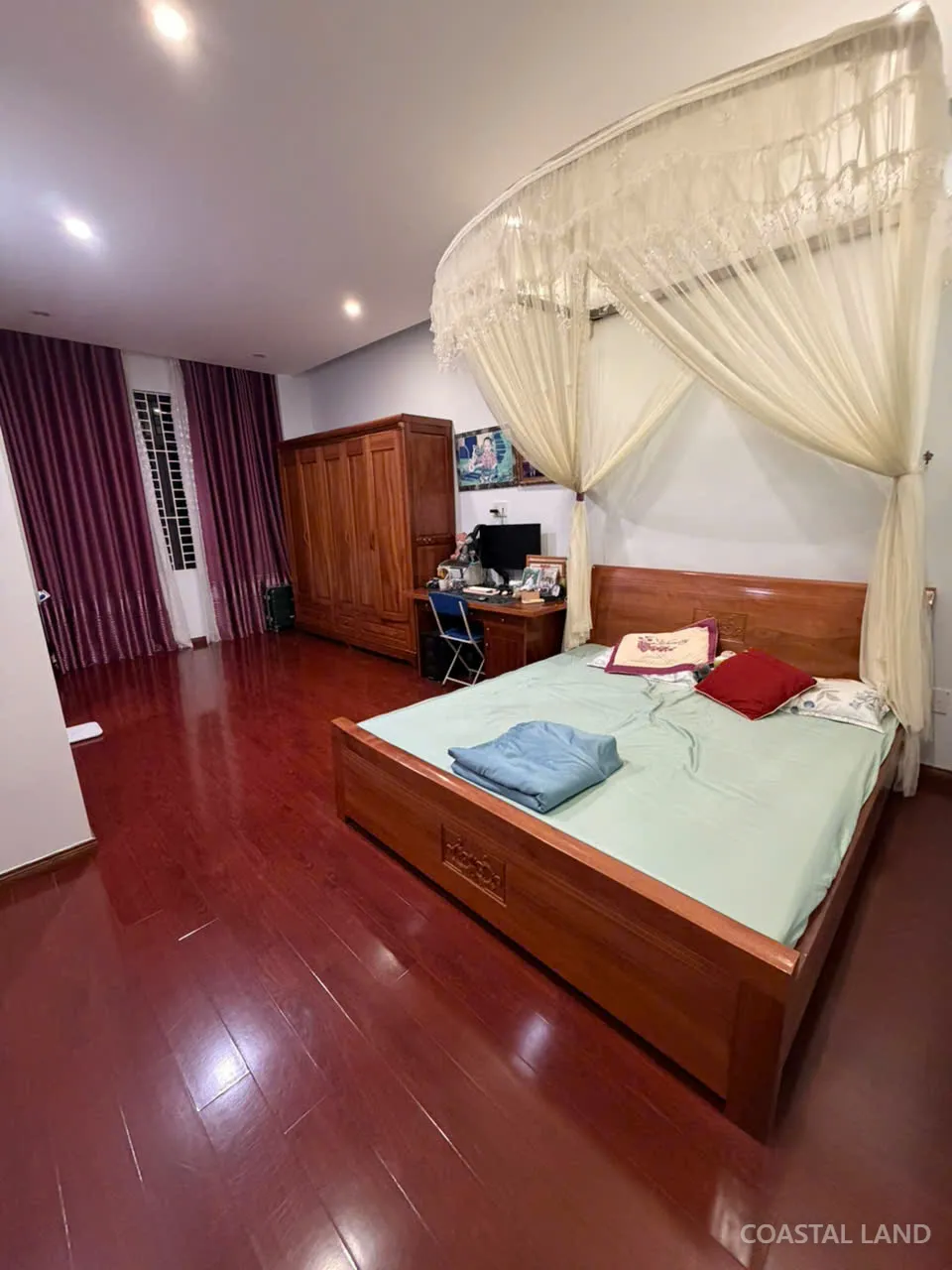 🏡 NẮM CHỦ NHÀ ĐẸP 3 TẦNG – 2 MẶT TIỀN 📍 Sát cầu Hòa Xuân 🌿 Kẹp vệt cây xanh – vị trí cực đẹp 📐 DT sàn 263,3m² | Full nội thất 7