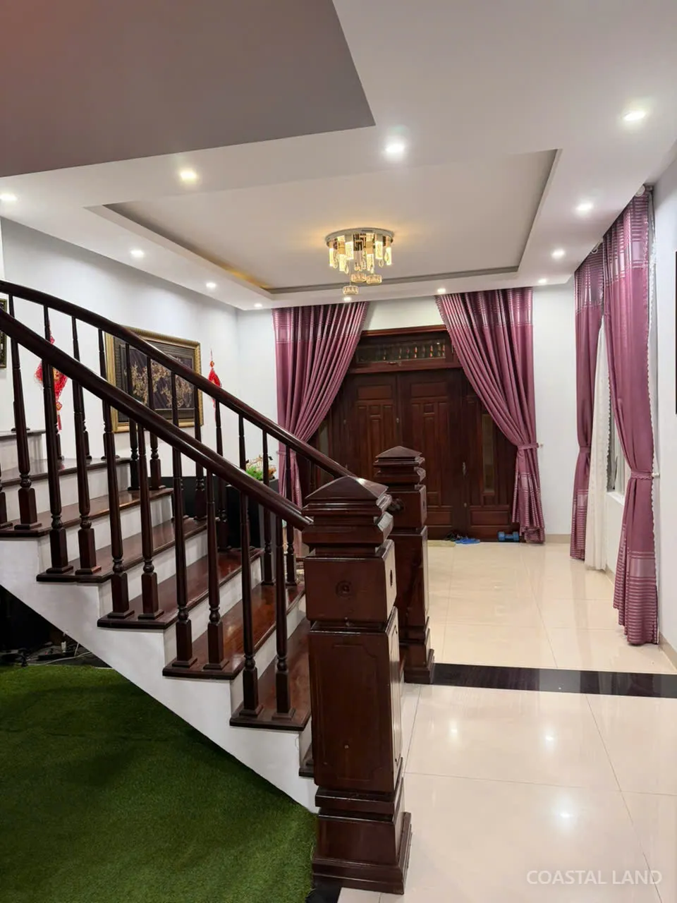 🏡 NẮM CHỦ NHÀ ĐẸP 3 TẦNG – 2 MẶT TIỀN 📍 Sát cầu Hòa Xuân 🌿 Kẹp vệt cây xanh – vị trí cực đẹp 📐 DT sàn 263,3m² | Full nội thất 4