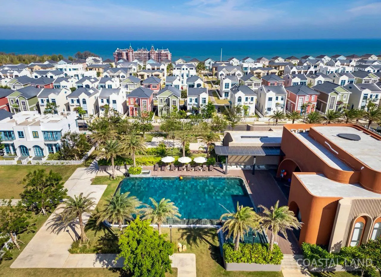 Cắt lỗ bán nhanh biệt thự song lập nằm ngay hồ bơi clubhouse giá chỉ 4 tỷ giá quá tốt tại Novaworld 6
