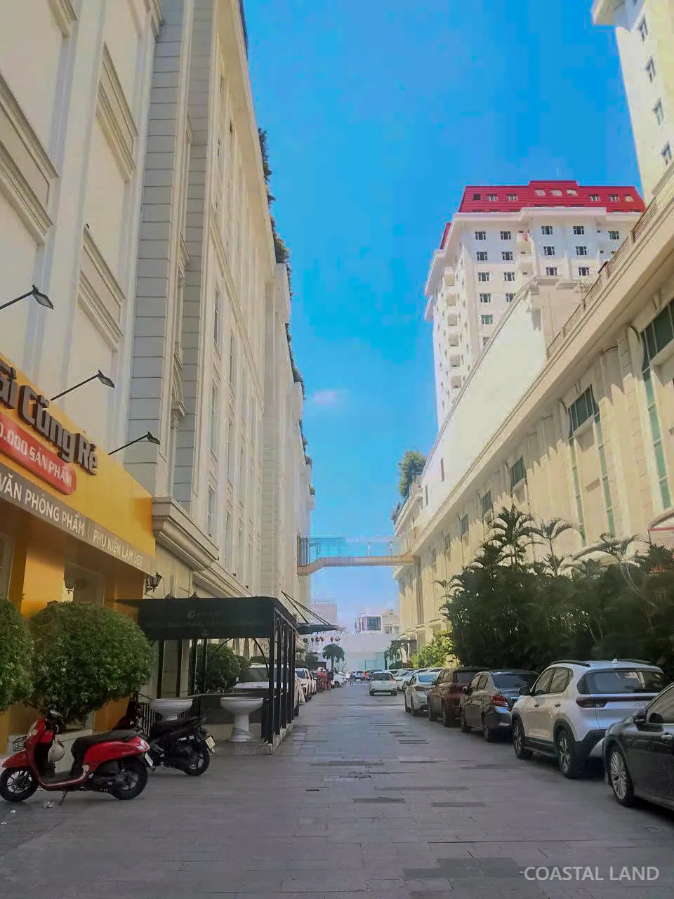 Cho thuê văn phòng 725 m2 tại tầng 11 - Tòa nhà Vĩnh Trung Plaza 7