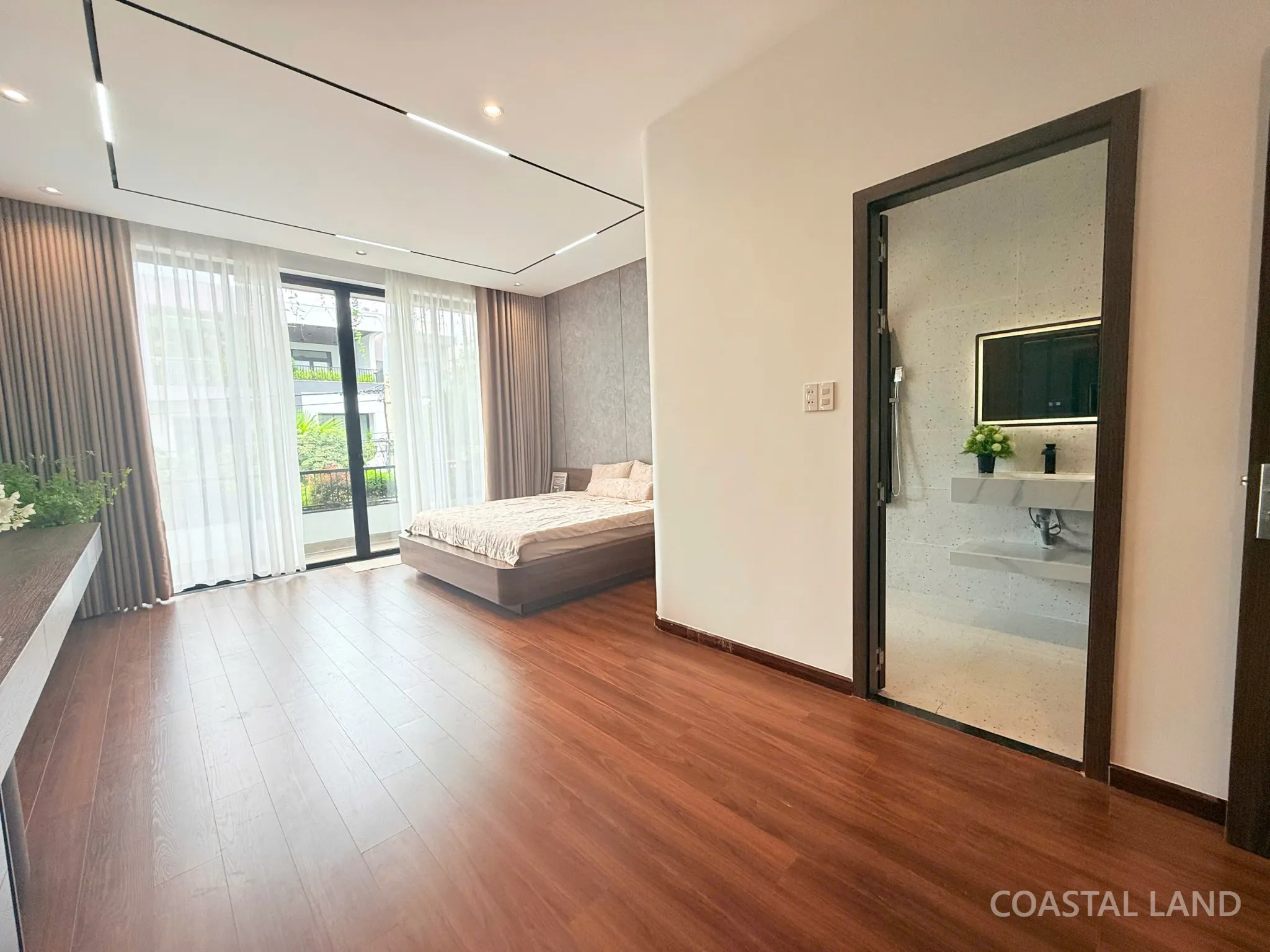 BÁN NHÀ MỚI XÂY 3 TẦNG- FULL NỘI THẤT CAO CẤP - HÒA XUÂN - ĐÀ NẴNG 12