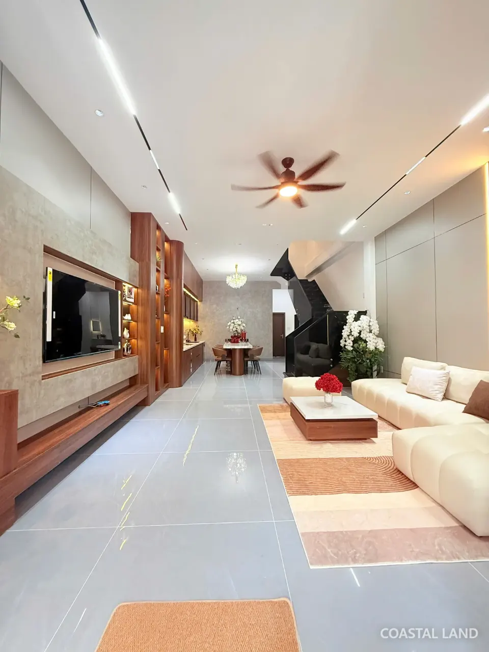 BÁN NHÀ MỚI XÂY 3 TẦNG- FULL NỘI THẤT CAO CẤP - HÒA XUÂN - ĐÀ NẴNG