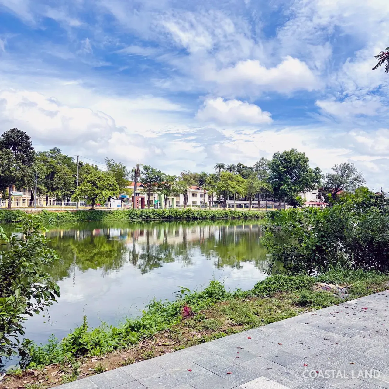 Lô góc 2 mặt tiền view sông Ngự Hà. Đường Trần Văn Kỷ nội thành Huế. 273m2. Ngang 20,5m