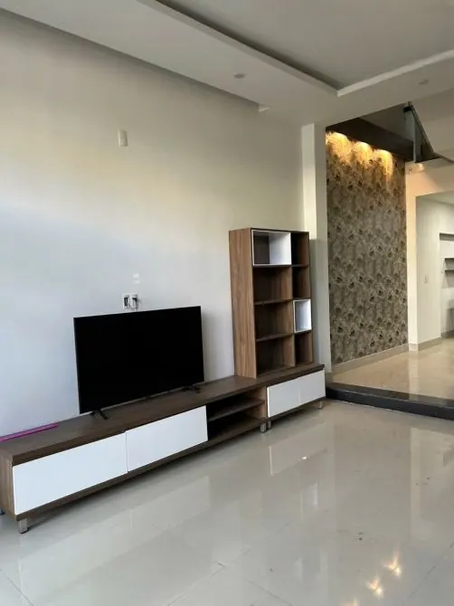 Cho thuê nhà nguyên căn 3 tầng mặt tiền Trần Nhân Tông – 6PN, nhà mới – 25 triệu/tháng
