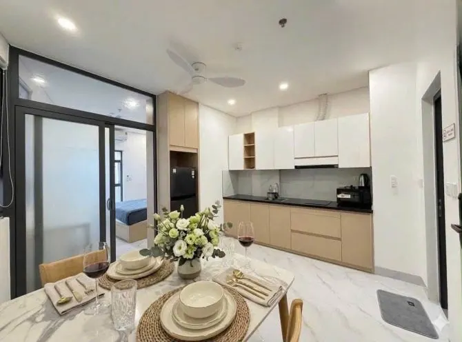 Cho thuê tòa căn hộ mới 100% – 18 căn hộ 1PN – sát biển Mỹ Khê – 200 triệu/tháng