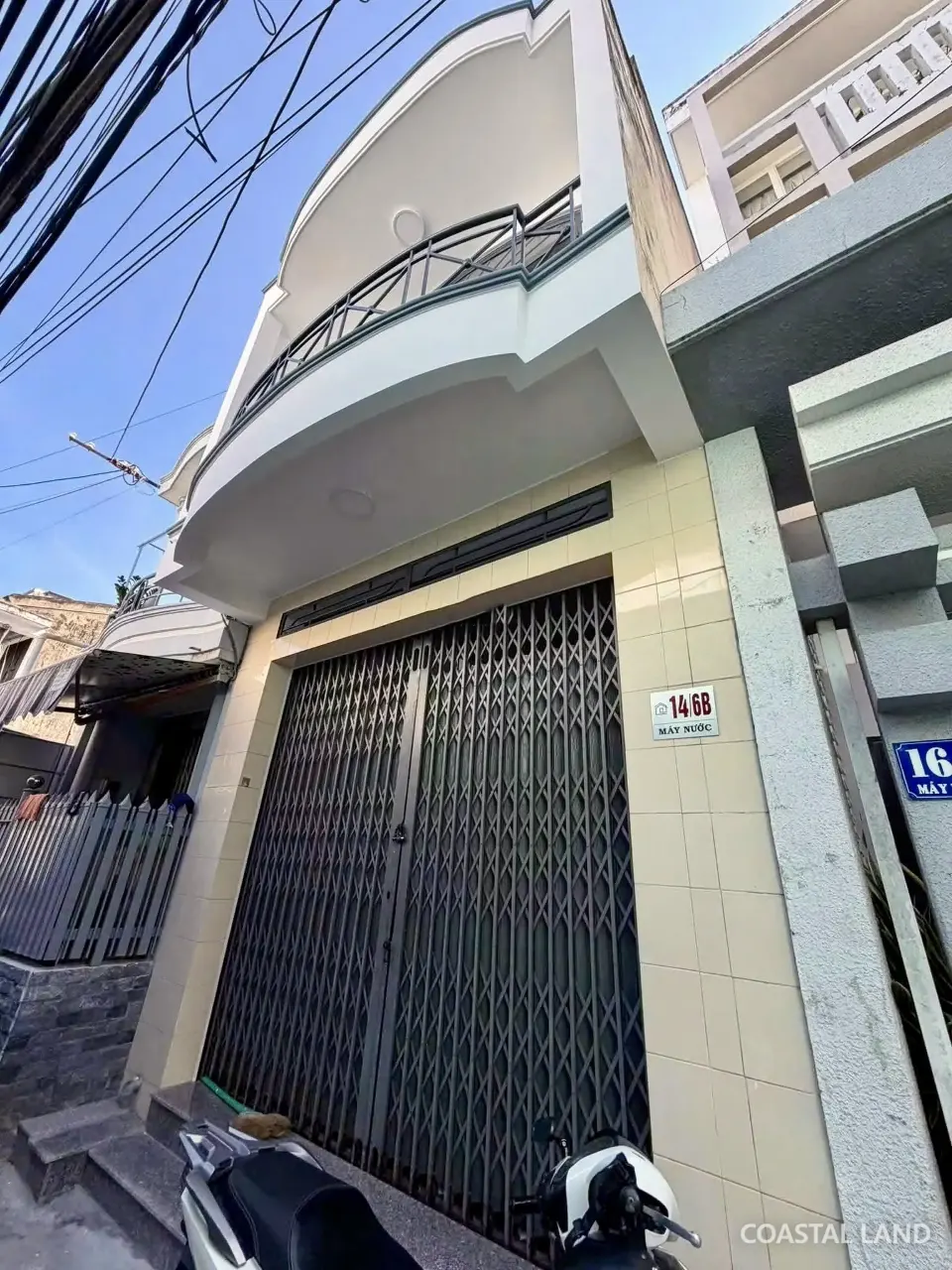Nhà 2 tầng sổ hồng hoàn công ngay chợ Lạc Long Quân Tp Nha Trang cách biển 2km