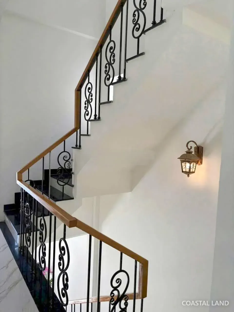 Bán nhà 3 tầng 100m2 kiệt ô tô Quảng Tế, Thủy Xuân, Huế