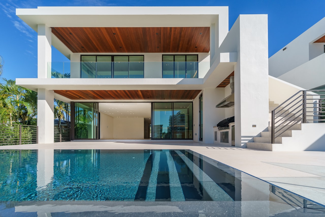 Villa biển 3 tầng mặt tiền Võ Nguyên Giáp, view trực diện Mỹ Khê